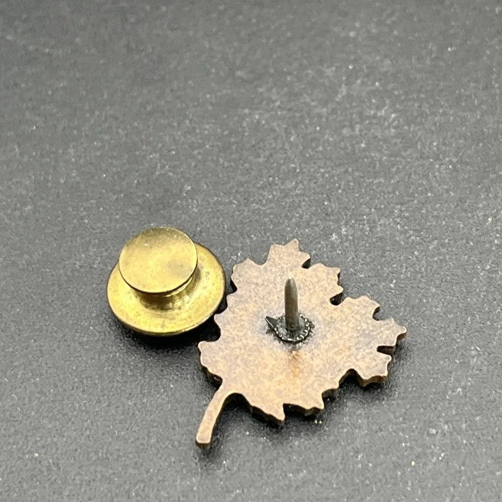 Canada Maple Leaves Bronze Tone Lapel‎ Hat Pin